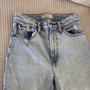 American Eagle Outfitters women’s Light Blue Jeans barely used